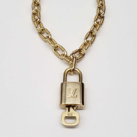 Authentic Louis Vuitton Lock & Key with Unbranded Gold Plated Chain Necklace - Picture 4 of 11